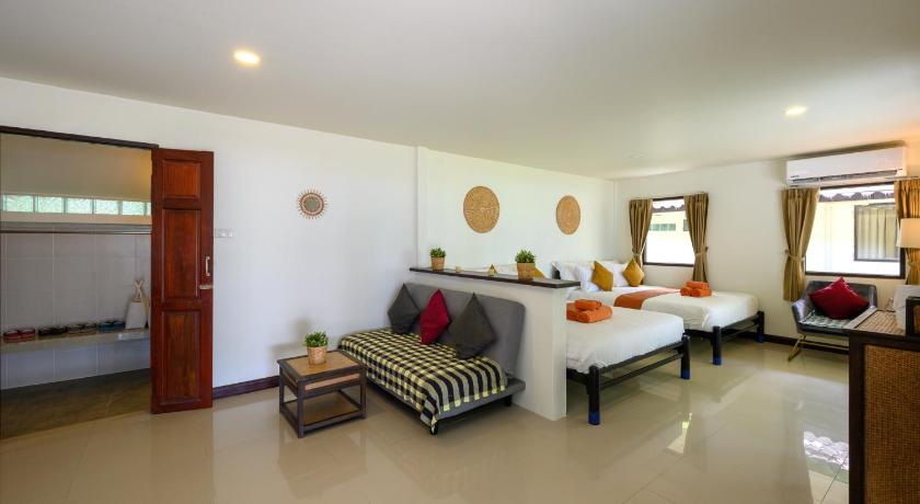 Image of Family Sea View 9