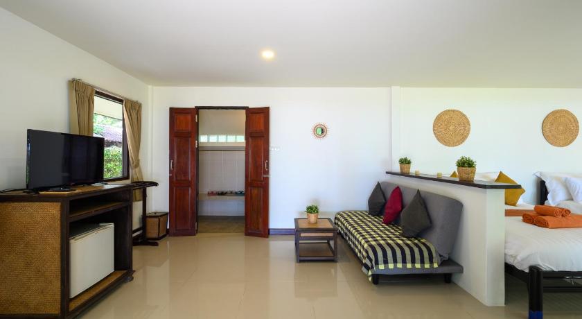 Image of Family Sea View 11