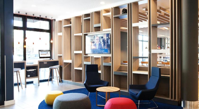 Holiday Inn Express Darmstadt photo
