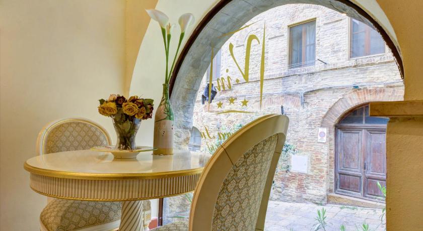 Hotel Volterra In