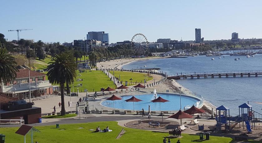Gateway to the Surf Coast and Geelong photo