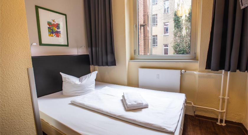 Image of Single Room Budget 0