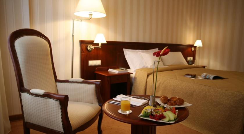 Ramada Hotel & Suites by Wyndham Bucharest North photo