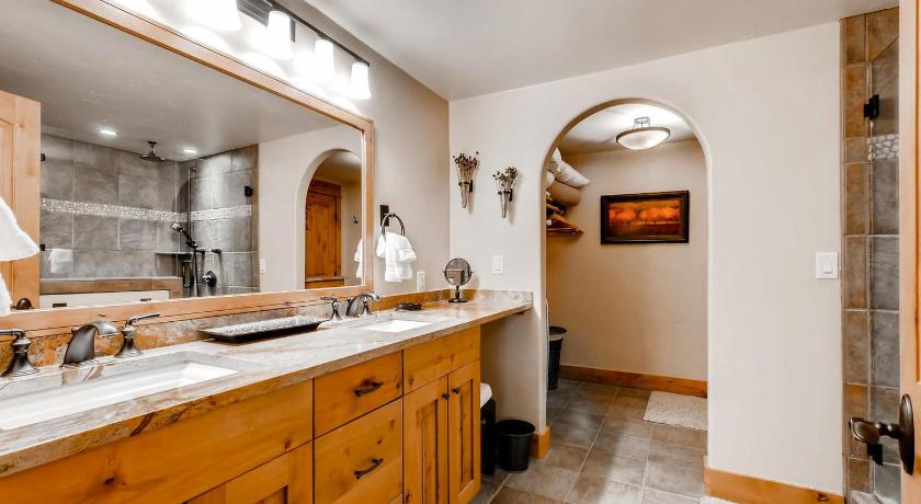 Ptarmigan House photo