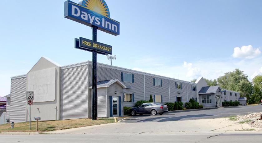 Days Inn by Wyndham Cedar Falls- University Plaza