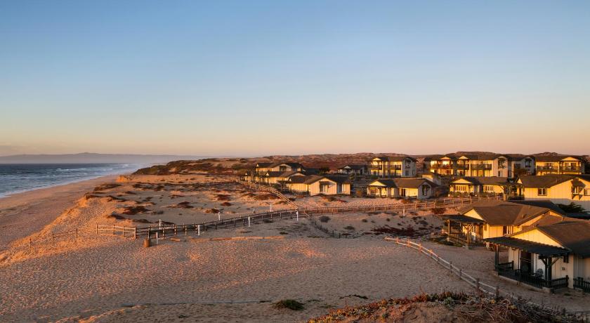 Sanctuary Beach Resort photo