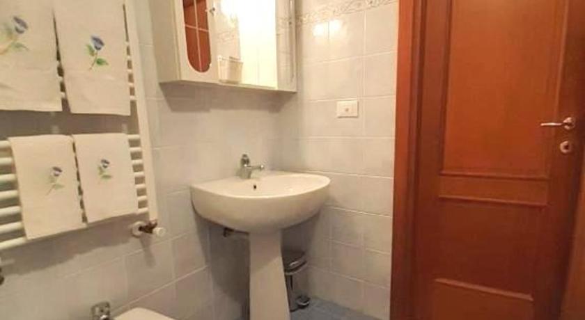 Image of One-Bedroom Apartment 2