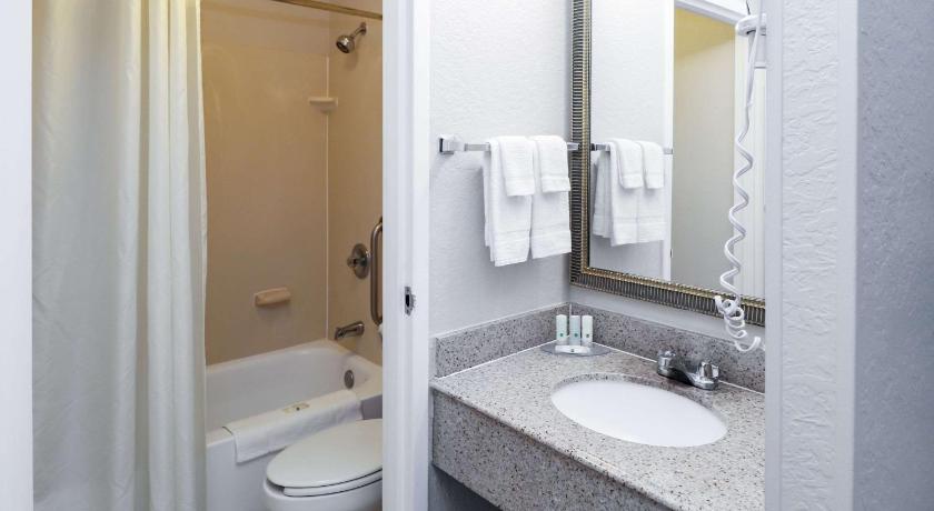 Quality Inn Miami Airport - Doral