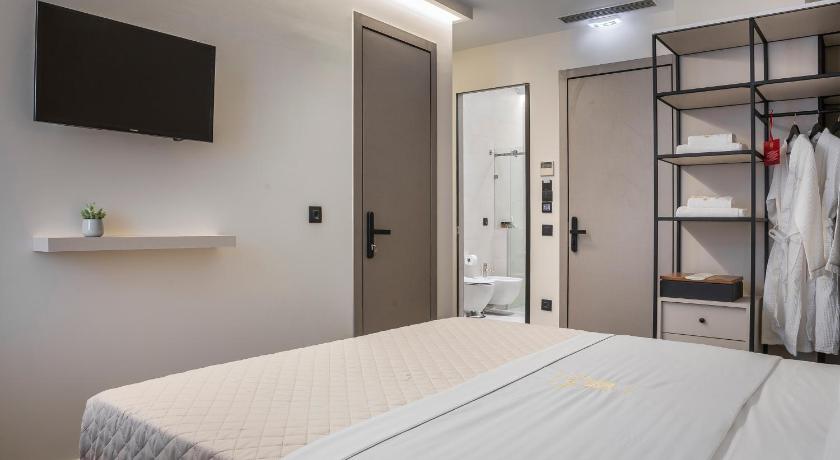 Royalty Hotel Athens photo