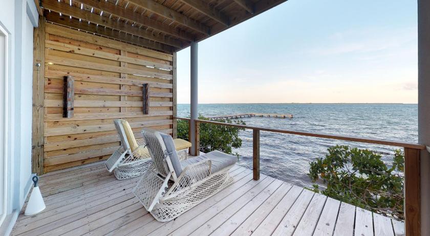 Thatch Caye Resort a Muy'Ono Resort — Hotel in Dangriga
