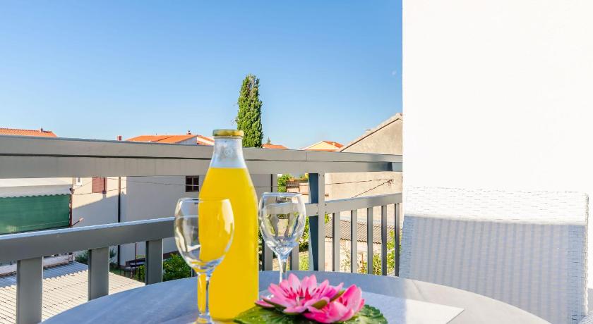 All Saints Suites Bb Kastela - image 30