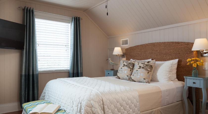Image of Deluxe Family Suite 5