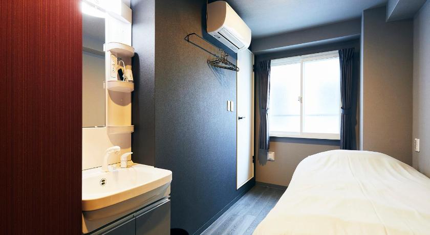 ホテルピボット 新今宮駅前 大阪 年 最新料金 円1416 部屋写真 口コミ