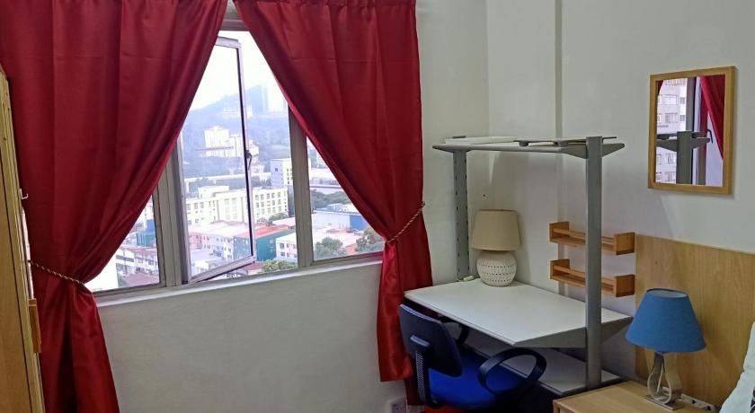 Budget Medium  Bedroom @Suria Kipark Damansara Apt - main image
