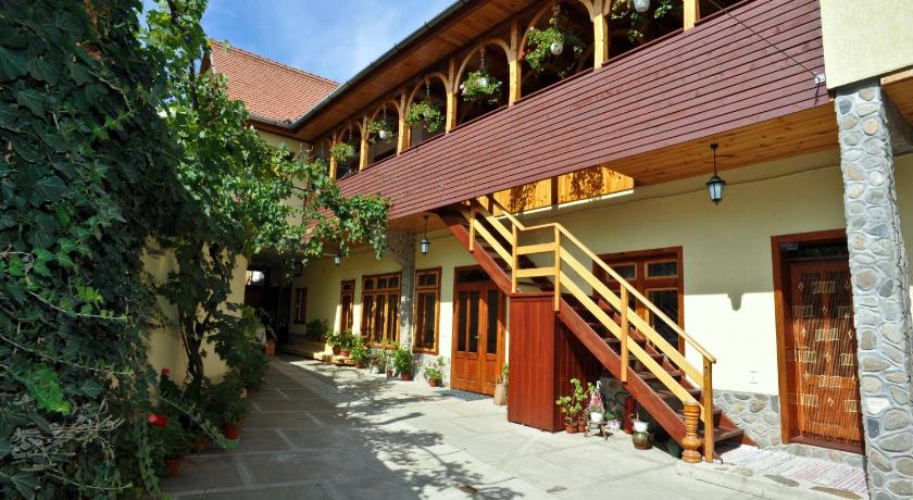 Pensiunea Muntean — Hotel in Sibiel