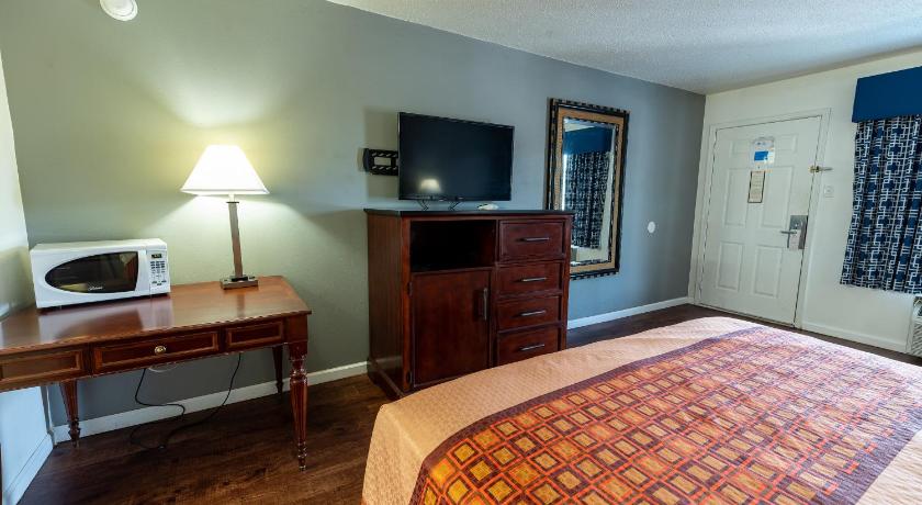 American Inn & Suites Russellville