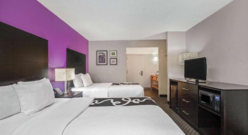 Image of 2 Double Beds, Non-Smoking 1