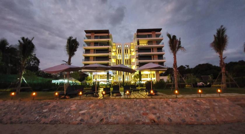 Beachfront Escape Studio E265 — Hotel in Rayong