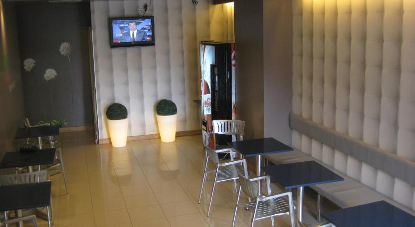 albergue SANTO SANTIAGO — Hotel in Santiago De Compostela