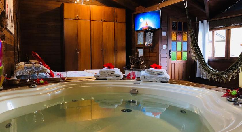 Image of Superior Chalet 2