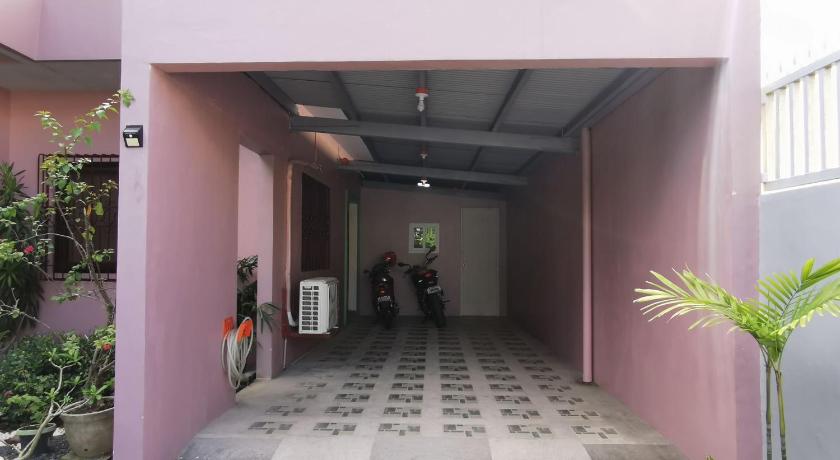 Magayon Pink House photo