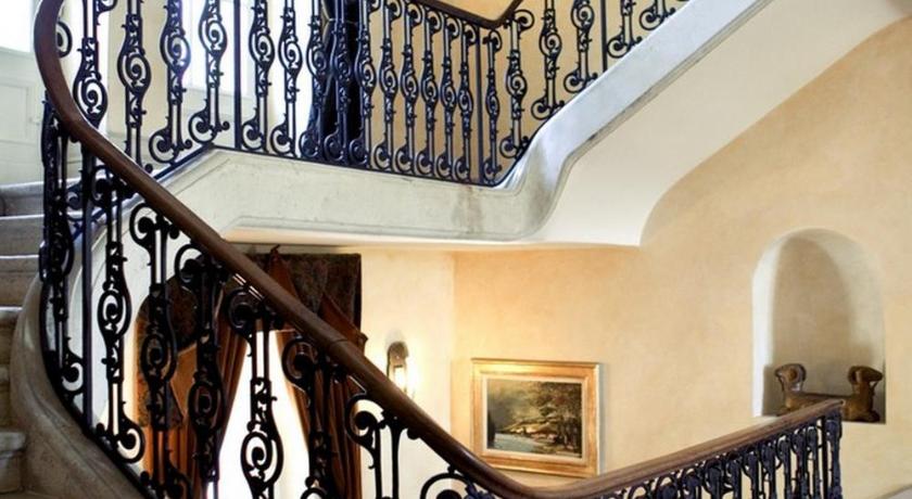 Chateau des Vigiers photo