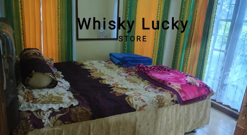 Villa WhiskyLucky411 photo