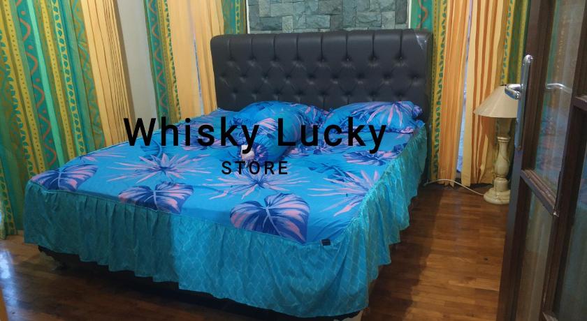 Villa WhiskyLucky411 photo