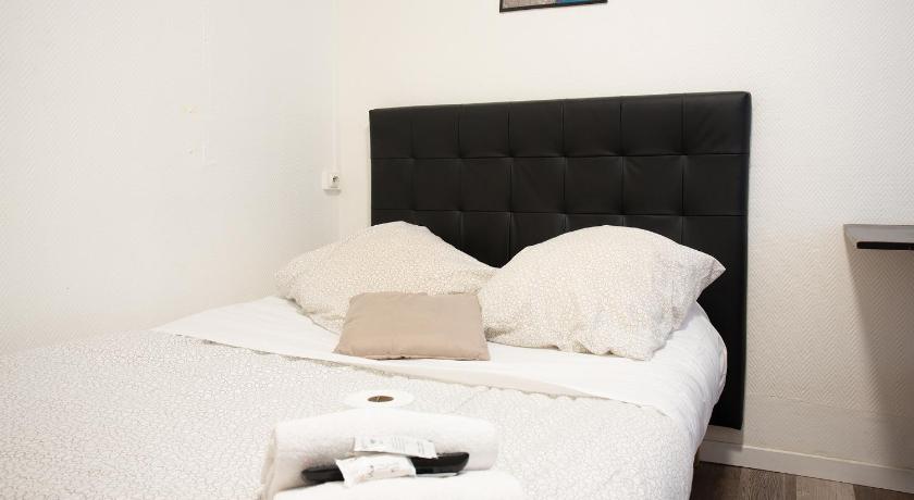 Hotel De L 39 Europe Belleville Paris 21 Updated Prices Deals