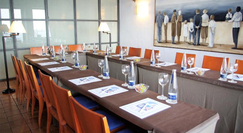 El Far Hotel Restaurant