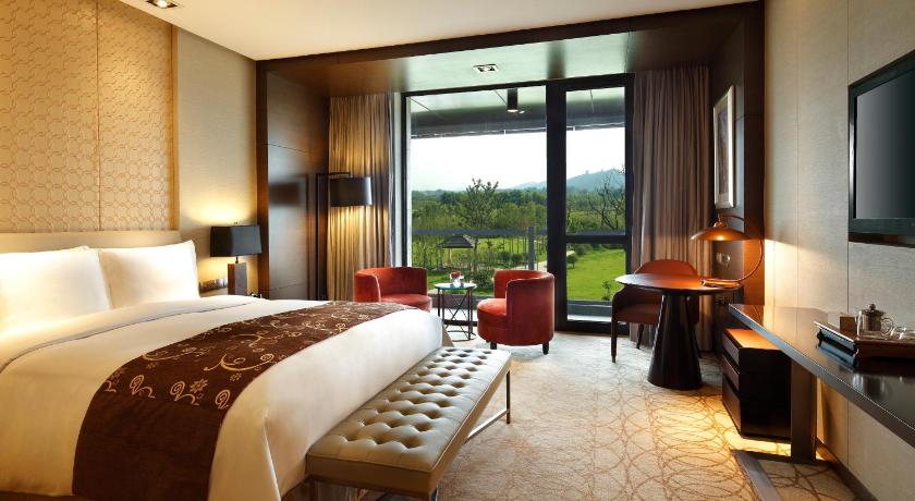 Crowne Plaza Xuzhou Dalong Lake By IHG