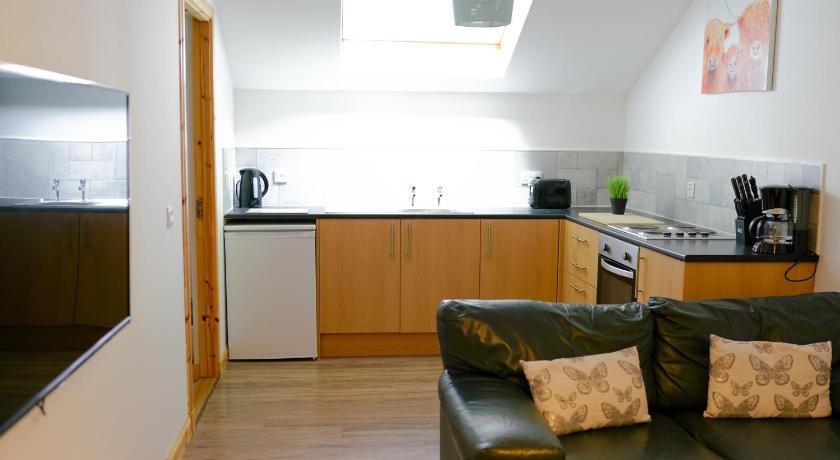 Millburn Apartment - image 7