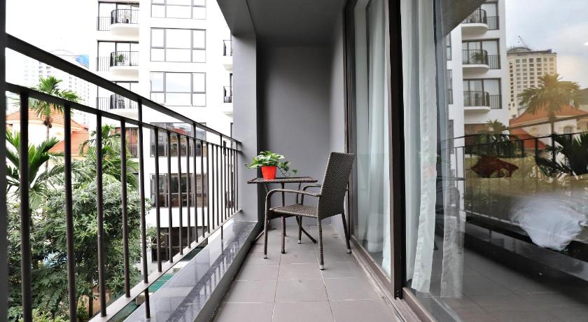 Hanoi Luxe Paradise Residence 11 To Ngoc Van 3-Star Guesthouse pool