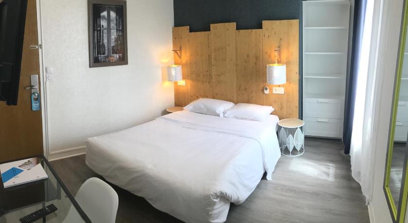 Hotel Du Maine photo