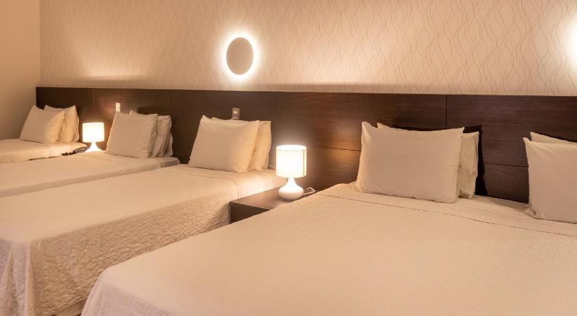 Image of Deluxe Family Suite 4