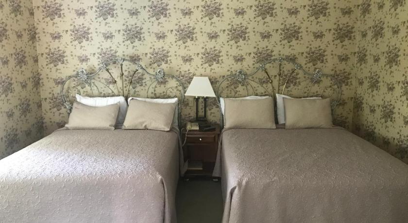 Inn at Amish Door photo