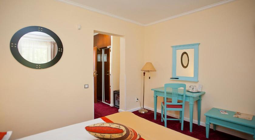 Hotel Bastion photo