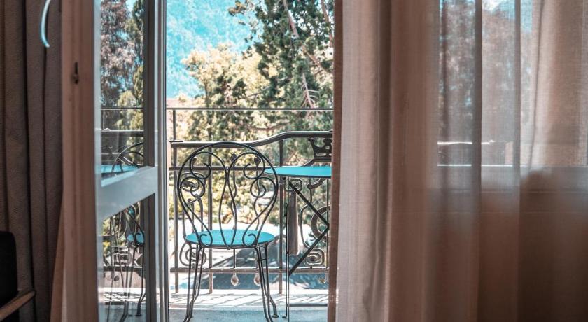 Image of Historic, Customized Rooms In Baroque Style Air-Conditioned With Balcony 4