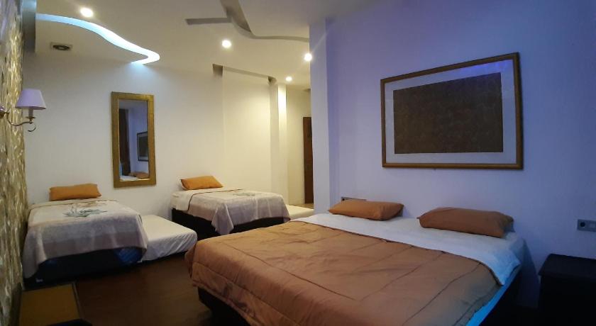 De Summit of Eaden Villa — Hotel in Puncak