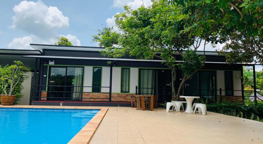 Image of Family Pool View 13