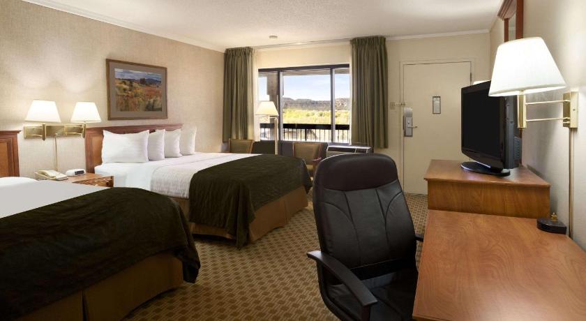 Days Inn & Suites by Wyndham Trinidad photo