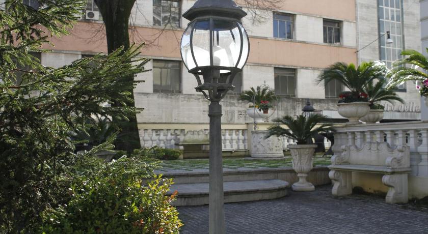 Hotel Villa Pinciana photo