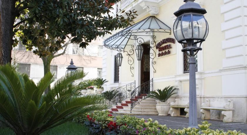 Hotel Villa Pinciana photo
