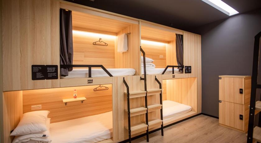 Image of Bed in 10-Bed Male Dormitory Room 8
