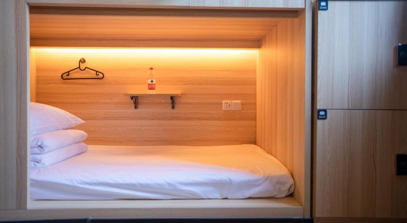 Image of Bed in 12-Bed Male Dormitory Room 1