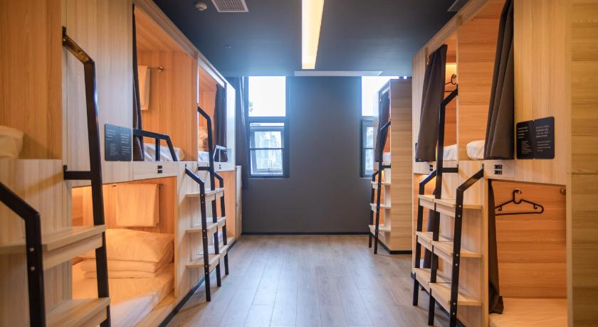 Image of Bed in 12-Bed Male Dormitory Room 0
