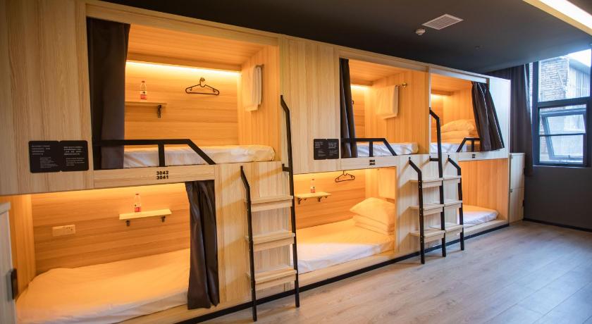 Image of Bed in 12-Bed Female Dormitory Room 6