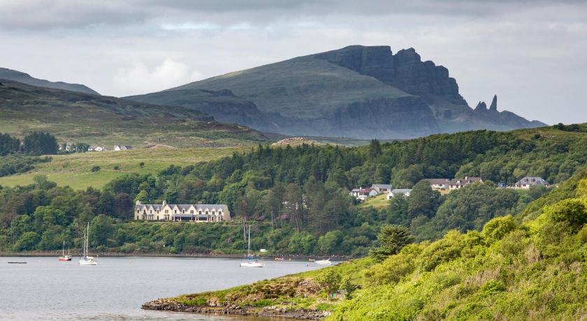 Cuillin Hills Hotel