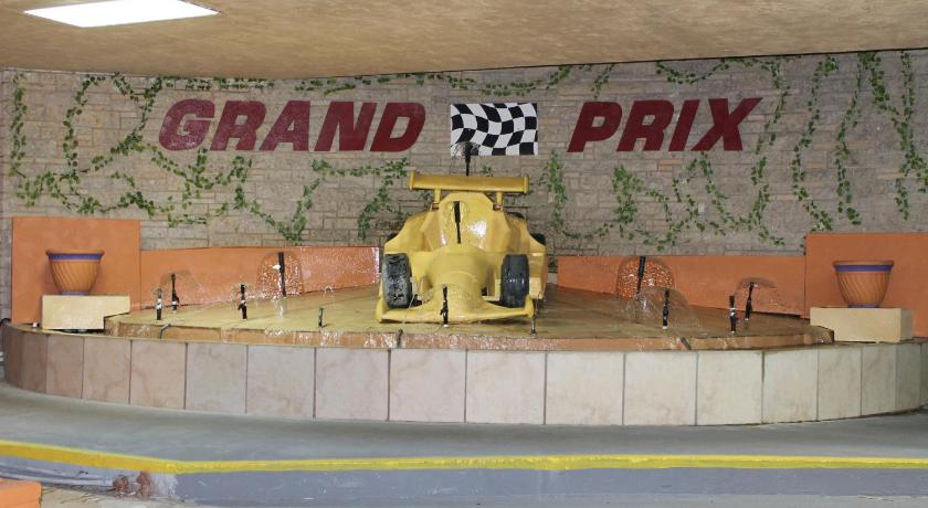 Grand Prix Motel