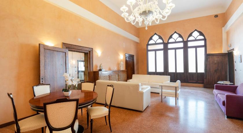 Doge Morosini Palace photo
